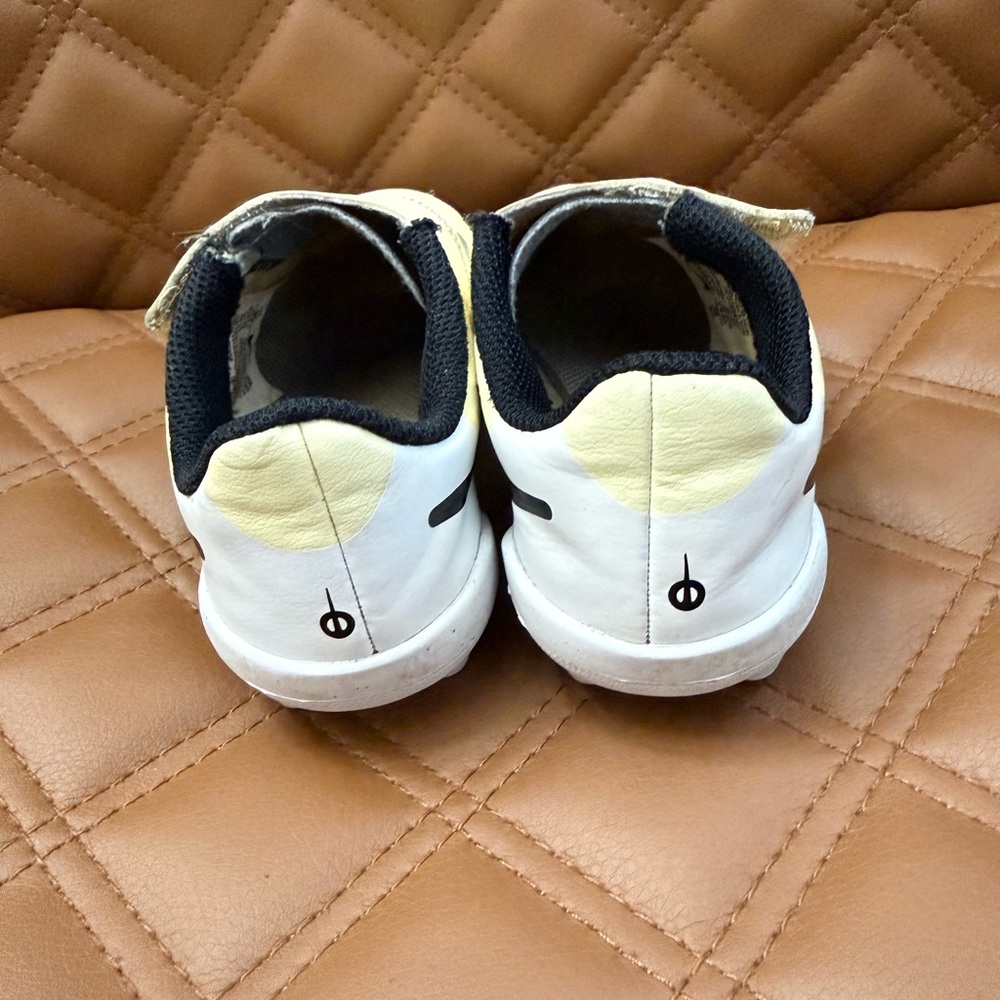 Nike Toddler Soccer Cleats size 9 - Picture 2 of 9